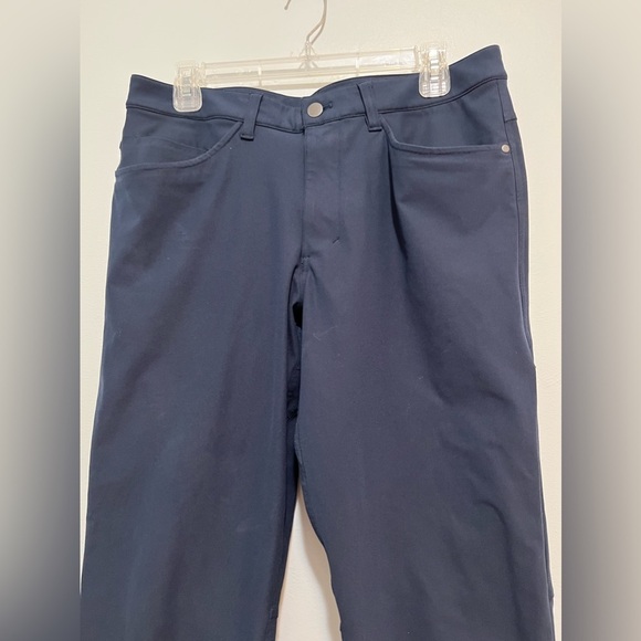 33. LULULEMON Men's ABC Pant Slim - Picture 14 of 16